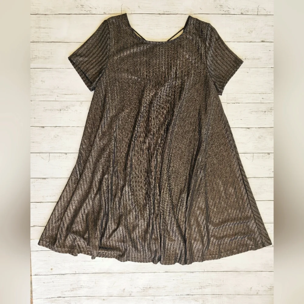 She + Sky Bronze Metallic Gold Brown Ribbed Swing Strappy Back Dress Size Large - Picture 9 of 11